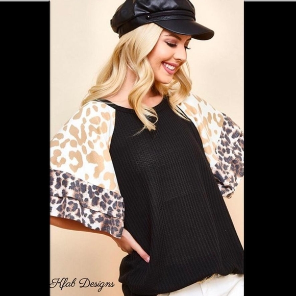 Ruffle Contrast Bell Sleeve Waffle Knit Top - Picture 2 of 10